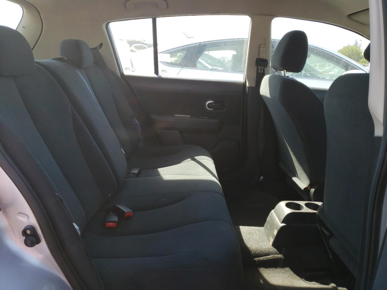 Photo 6 from auction – 2010 NISSAN VERSA S with VIN 3N1BC1CP3AL368131