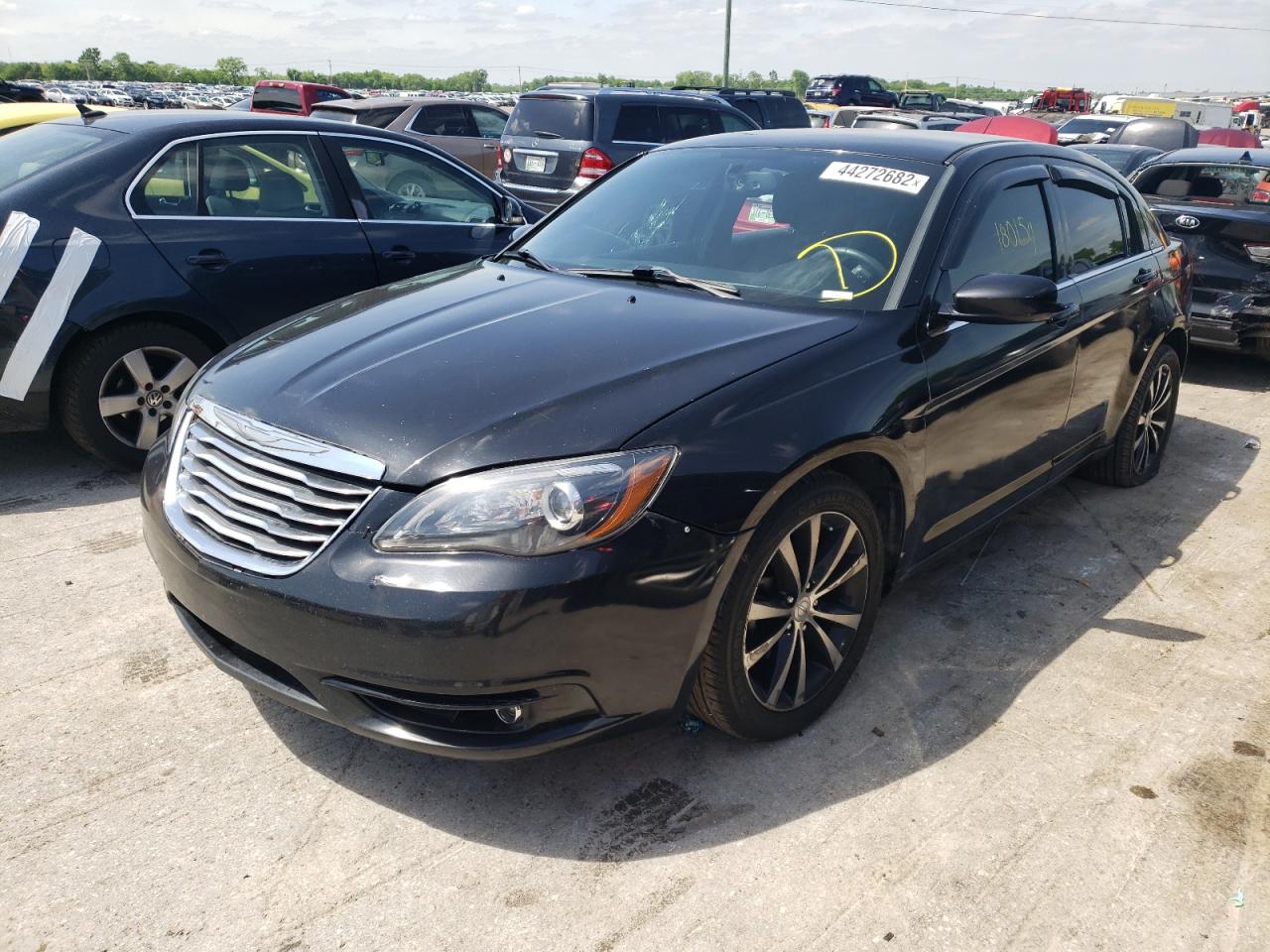 Photo 2 from auction – 2014 CHRYSLER 200 TOURIN with VIN 1C3CCBBB9EN191480