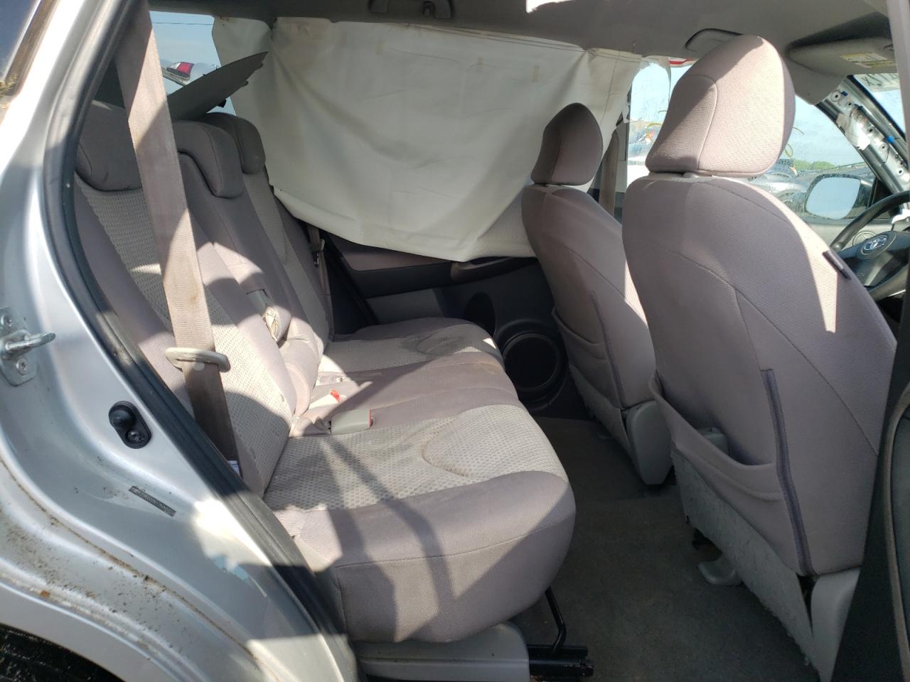 Photo 6 from auction – 2007 TOYOTA RAV4 with VIN JTMBD33V175090374
