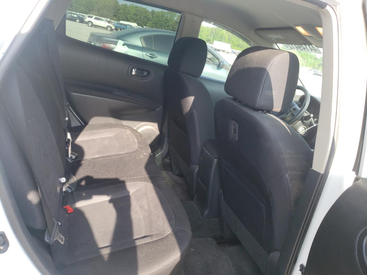 Photo 6 from auction – 2011 NISSAN ROGUE S with VIN JN8AS5MT5BW177907