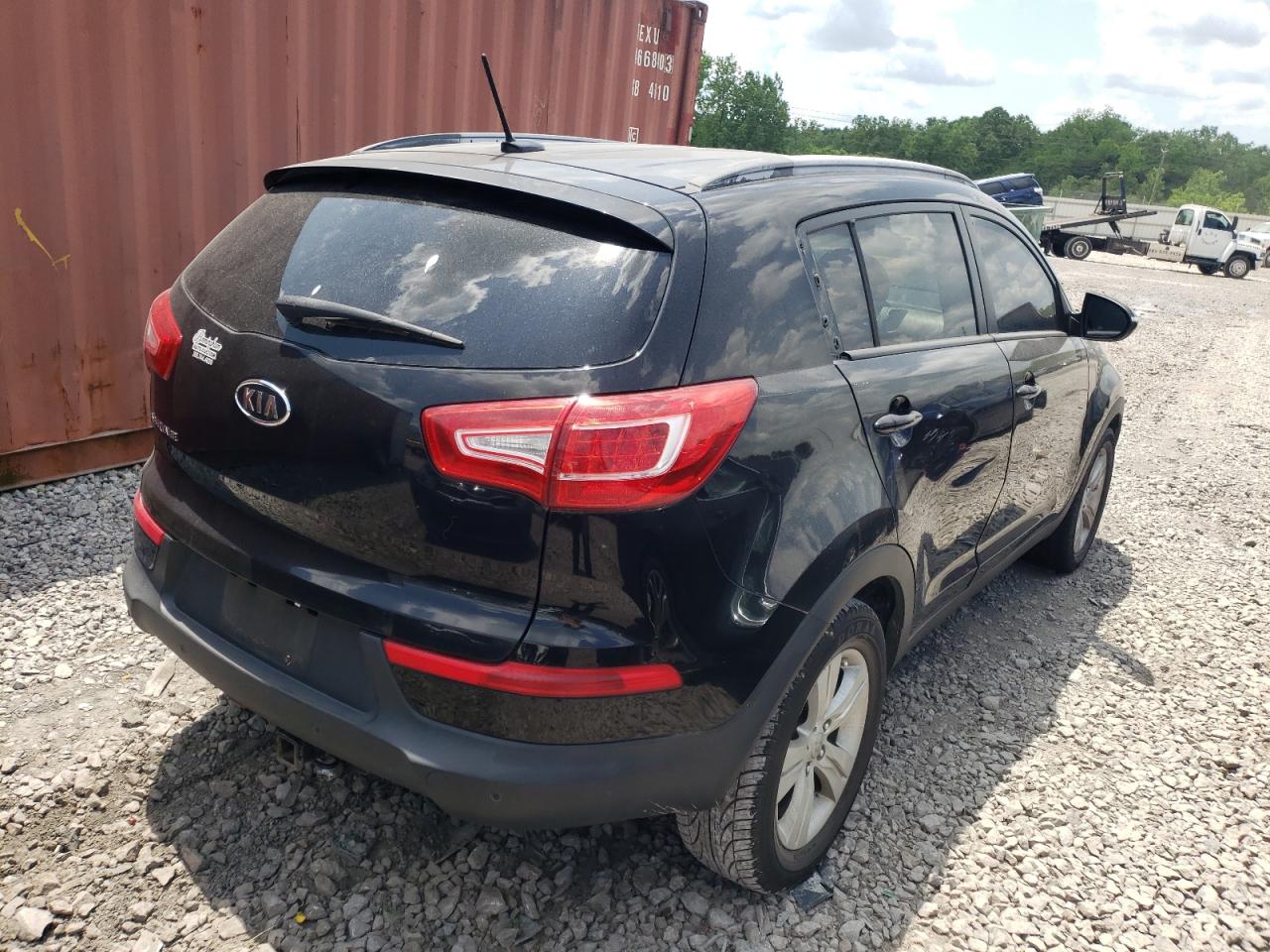 Photo 4 from auction – 2011 KIA SPORTAGE L with VIN KNDPB3A2XB7103785