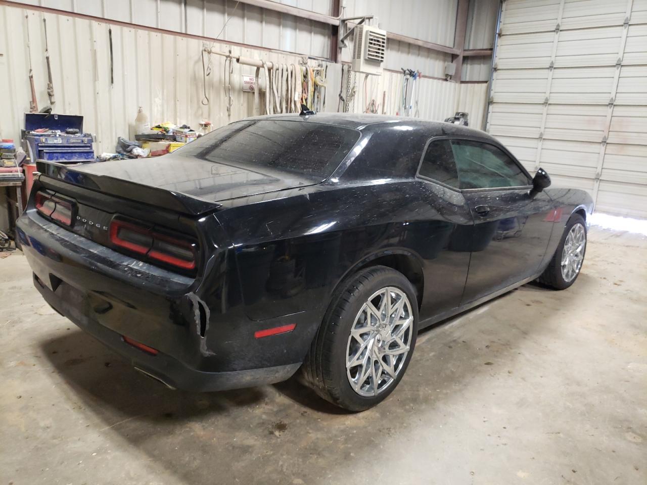 Photo 4 from auction – 2018 DODGE CHALLENGER with VIN 2C3CDZAG1JH311424