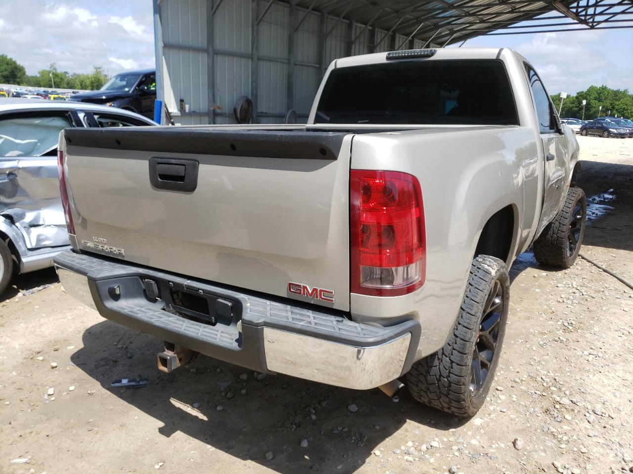Photo 4 from auction – 2008 GMC SIERRA C15 with VIN 1GTEC14C98Z243529