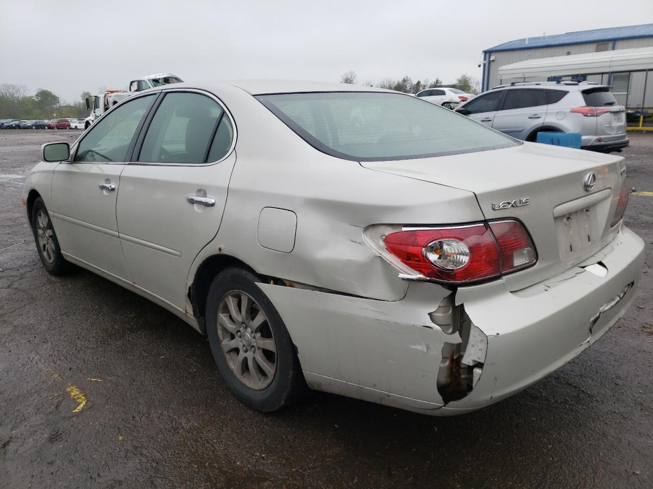 Photo 3 from auction – 2002 LEXUS ES 300 with VIN JTHBF30G220018703