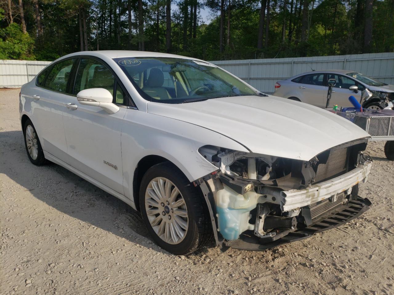 FORD FUSION SE 2016 with VIN 3FA6P0LU6GR127078 - Photo from auction