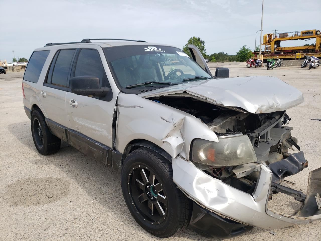 FORD EXPEDITION 2003 with VIN 1FMRU15W73LB27468 - Photo from auction