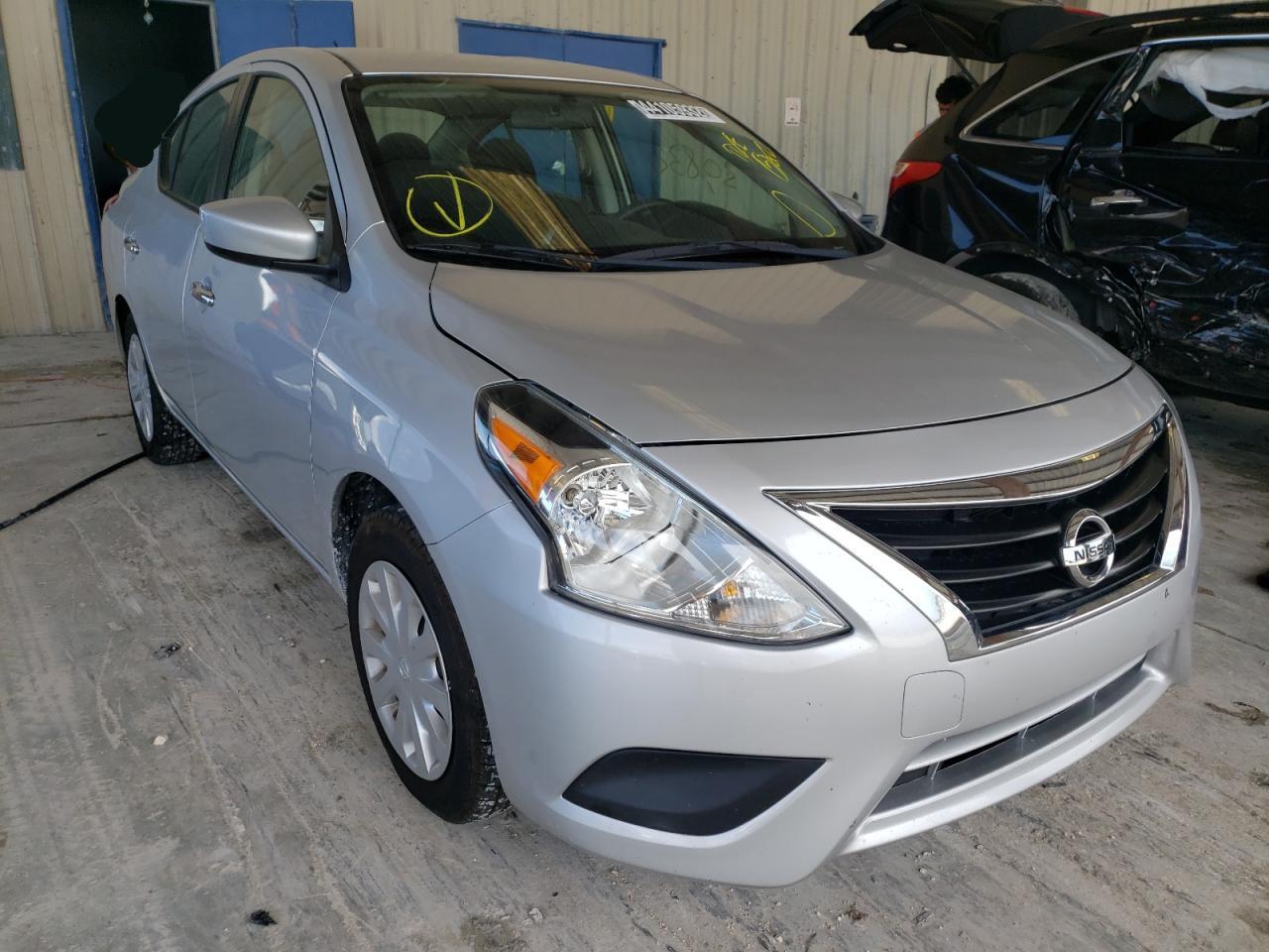NISSAN VERSA S 2018 with VIN 3N1CN7AP5JL817247 - Photo from auction