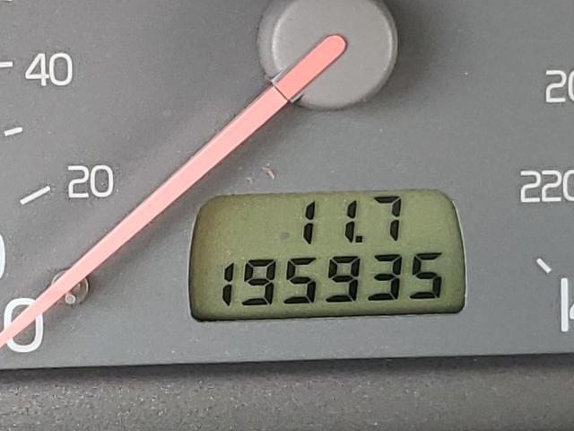 Photo 8 from auction – 1998 VOLVO S70 with VIN YV1LS5545W1465077