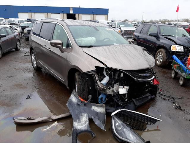 CHRYSLER PACIFICA T 2018 with VIN 2C4RC1BG0JR262042 - Photo from auction