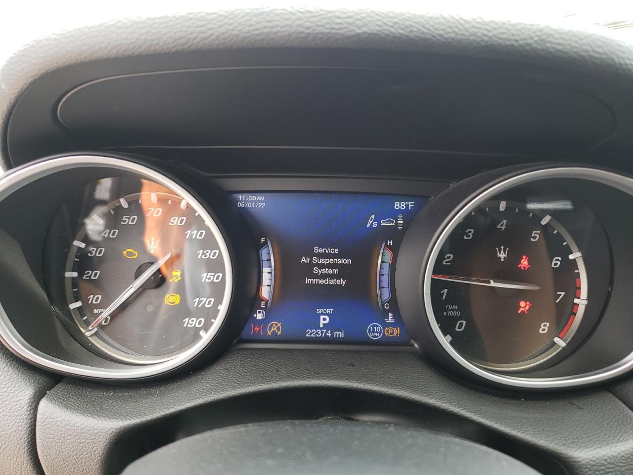 Photo 8 from auction – 2019 MASERATI LEVANTE with VIN ZN661XUA2KX313837