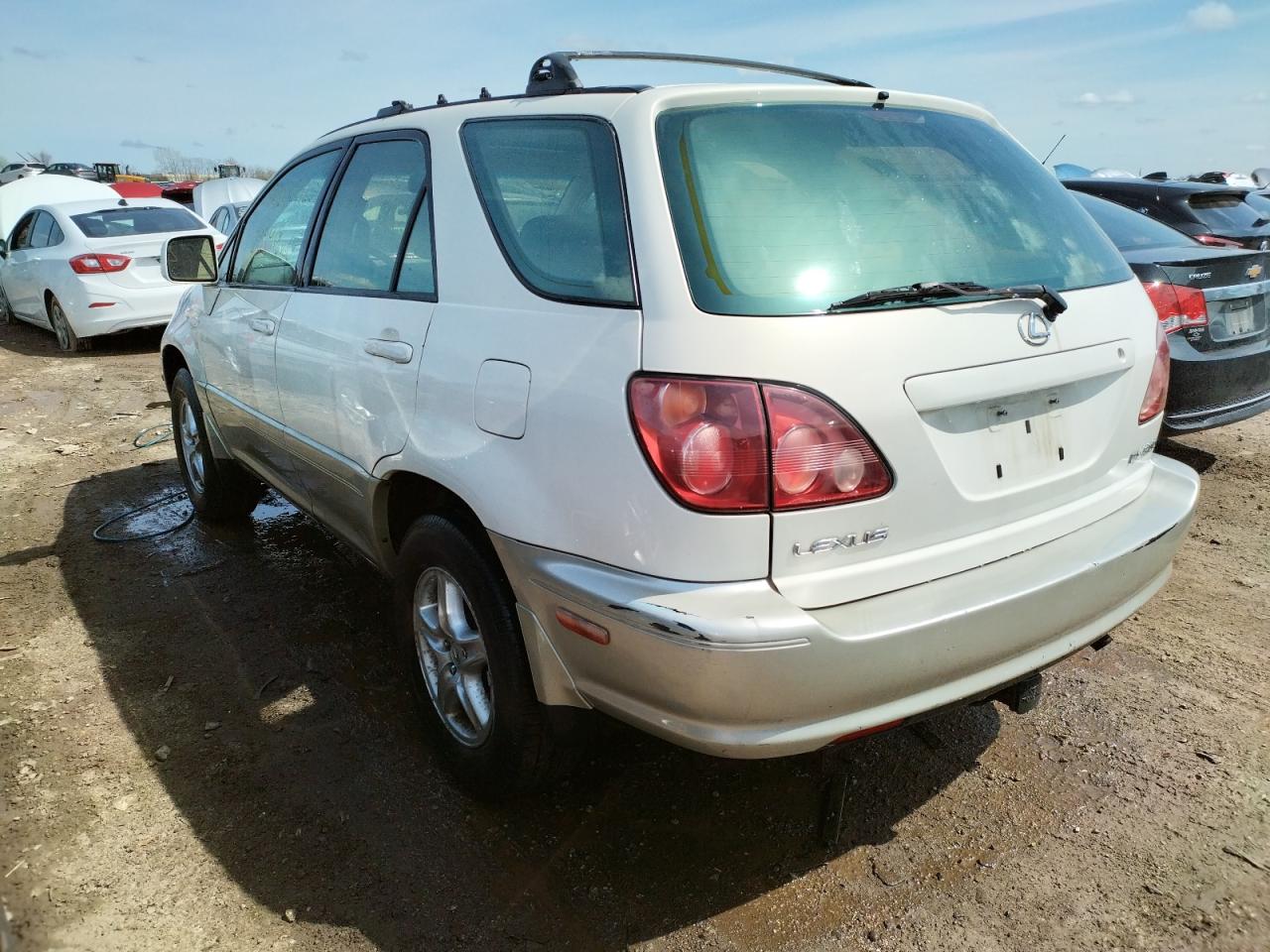 Photo 3 from auction – 1999 LEXUS RX 300 with VIN JT6HF10U1X0078685