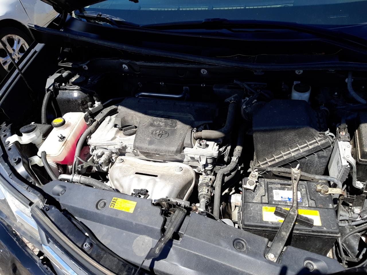 Photo 7 from auction – 2015 TOYOTA RAV4 LE with VIN 2T3BFREV4FW323682