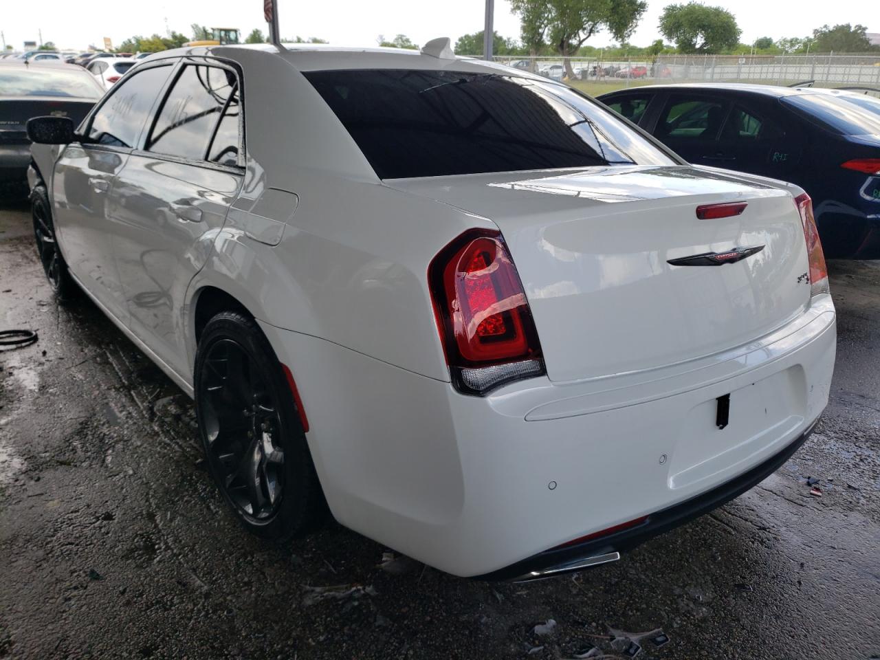 Photo 3 from auction – 2021 CHRYSLER 300 S with VIN 2C3CCABG1MH545909