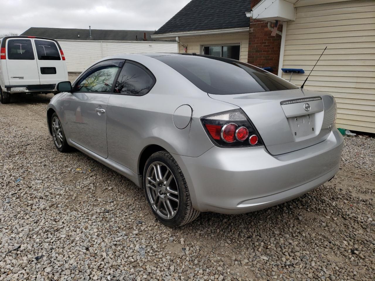 Photo 3 from auction – 2010 SCION TC with VIN JTKDE3B71A0305435