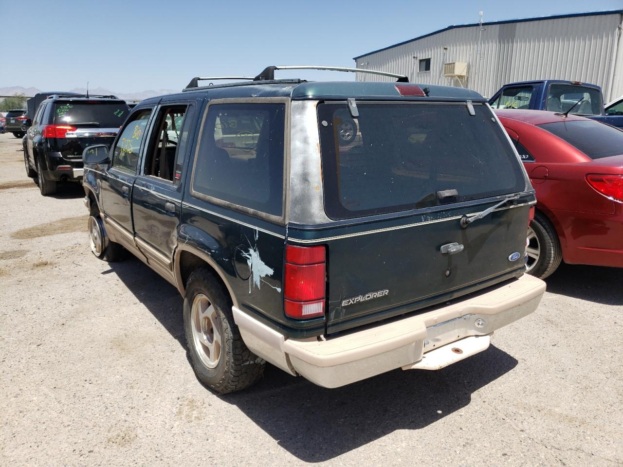 Photo 3 from auction – 1992 FORD EXPLORER with VIN 1FMDU34X7NUC59532