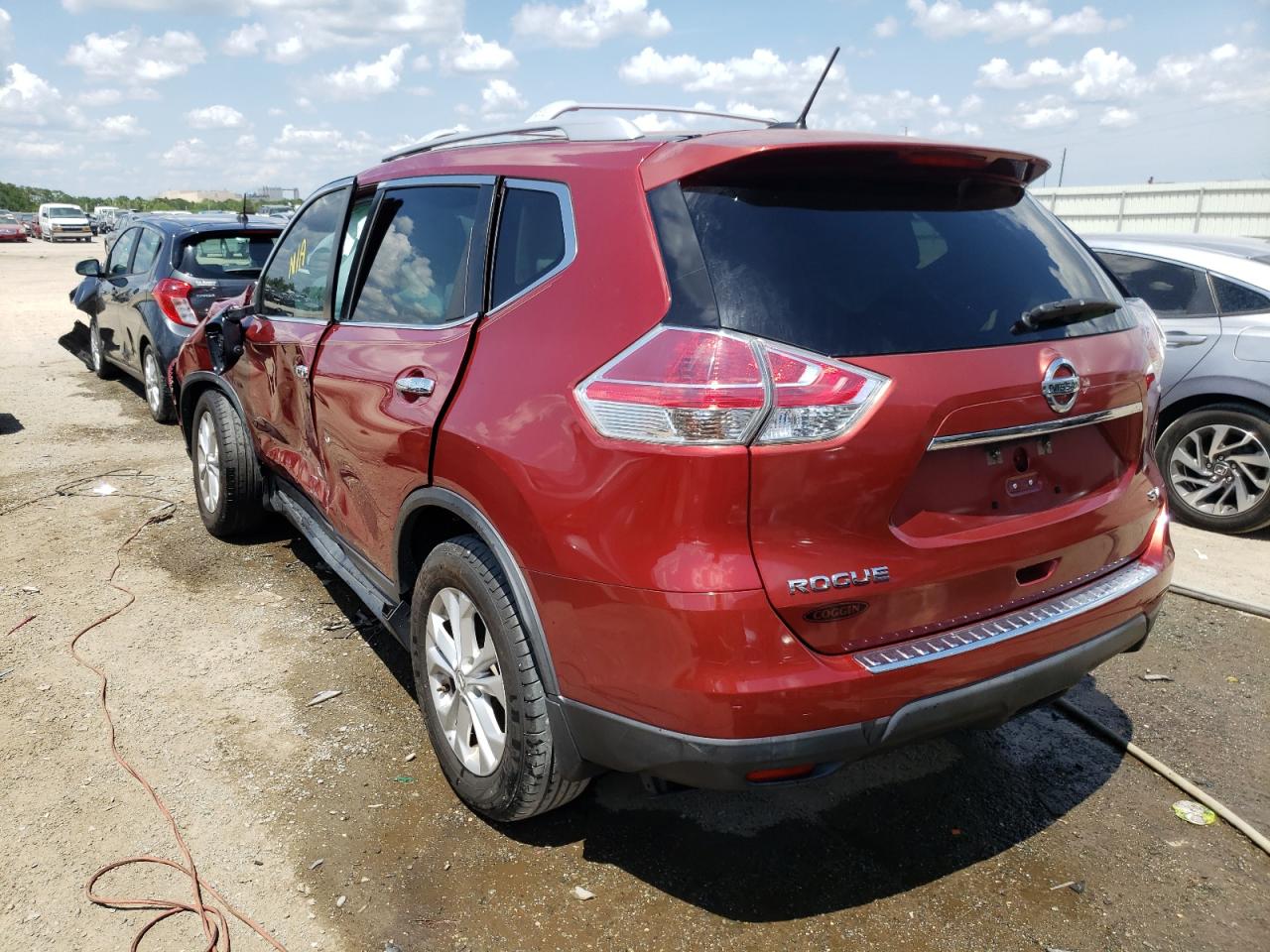 Photo 3 from auction – 2016 NISSAN ROGUE S with VIN KNMAT2MT8GP626750