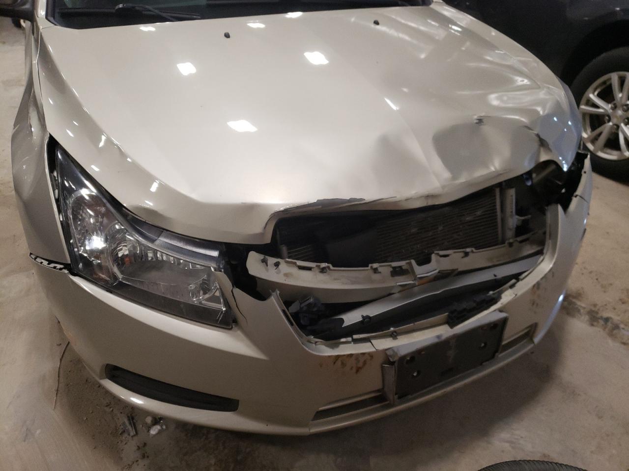Photo 9 from auction – 2014 CHEVROLET CRUZE LT with VIN 1G1PC5SB4E7295063