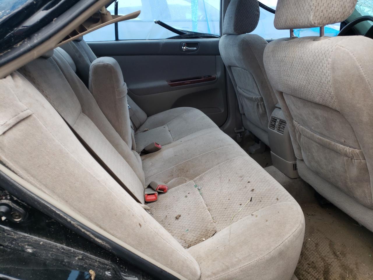 Photo 6 from auction – 2004 TOYOTA CAMRY LE with VIN 4T1BE32K64U262206