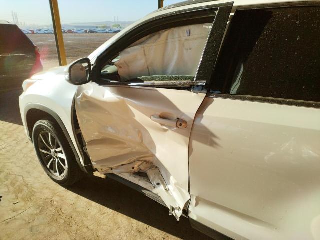 Photo 10 from auction – 2019 TOYOTA HIGHLANDER with VIN 5TDKZRFH4KS570924