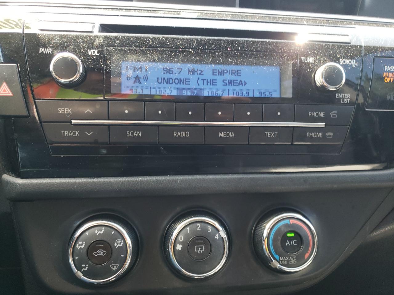 Photo 9 from auction – 2015 TOYOTA COROLLA L with VIN 5YFBURHE1FP306284