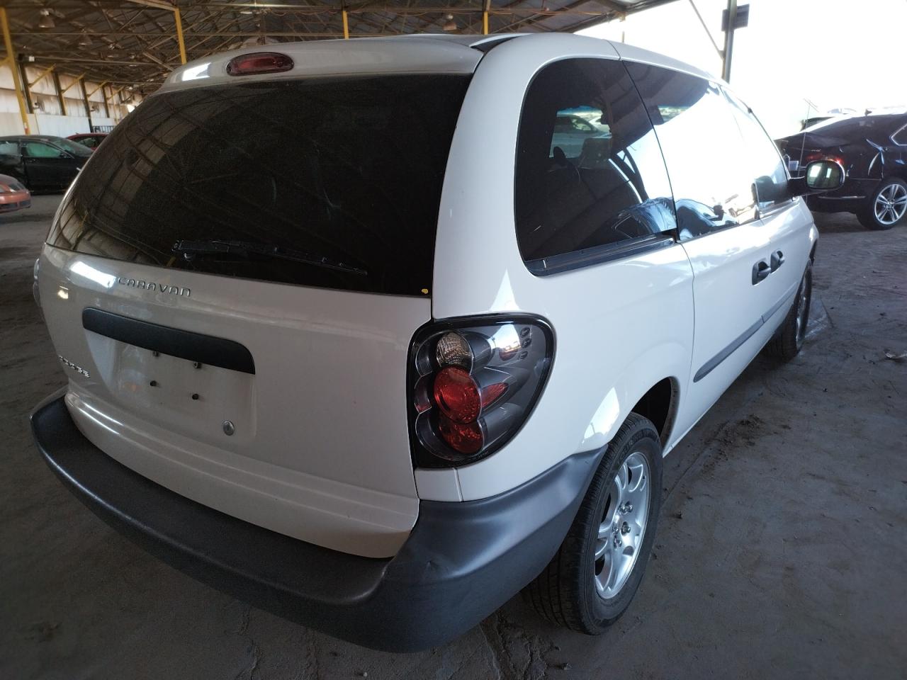 Photo 4 from auction – 2004 DODGE CARAVAN SE with VIN 1D4GP25RX4B553846