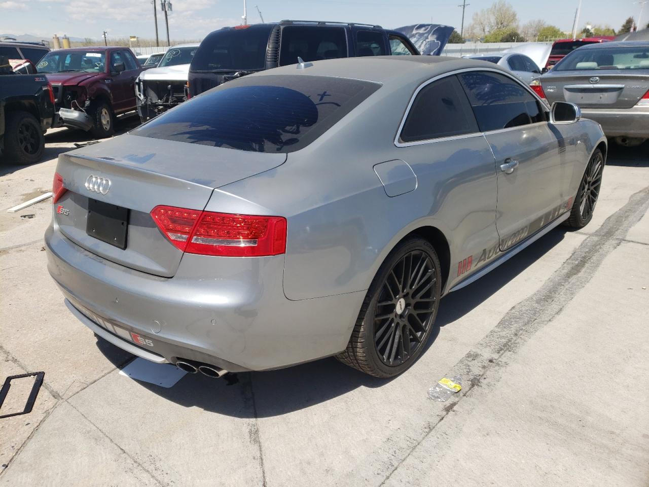 Photo 4 from auction – 2010 AUDI S5 PREMIUM with VIN WAUGVAFR1AA010427