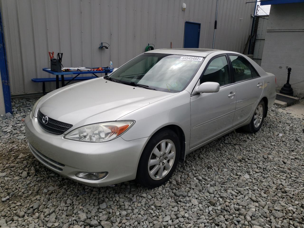 Photo 2 from auction – 2003 TOYOTA CAMRY LE with VIN 4T1BF30K93U562868