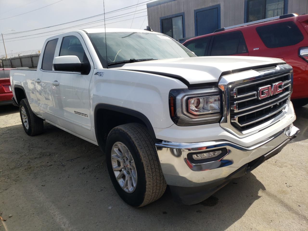 GMC SIERRA LIM 2019 with VIN 2GTV2MEC8K1221735 - Photo from auction