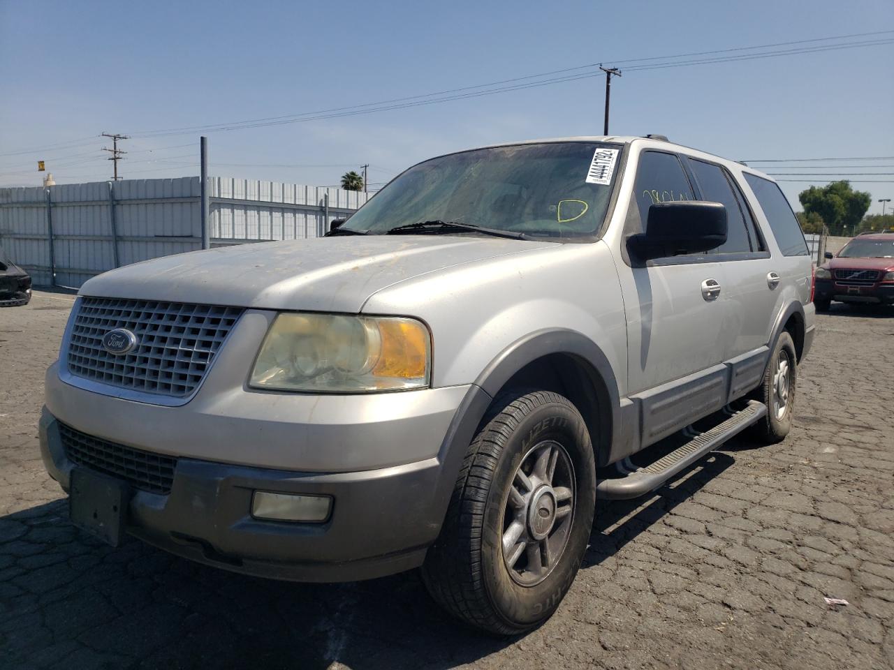 Photo 2 from auction – 2004 FORD EXPEDITION with VIN 1FMRU15W74LB57328