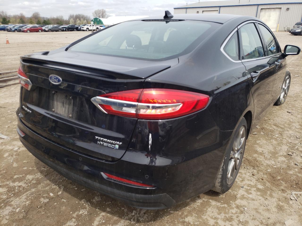 Photo 4 from auction – 2019 FORD FUSION TIT with VIN 3FA6P0RU9KR211833