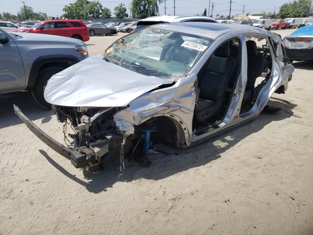 Photo 2 from auction – 2016 TOYOTA RAV4 SE with VIN 2T3NFREV7GW245574
