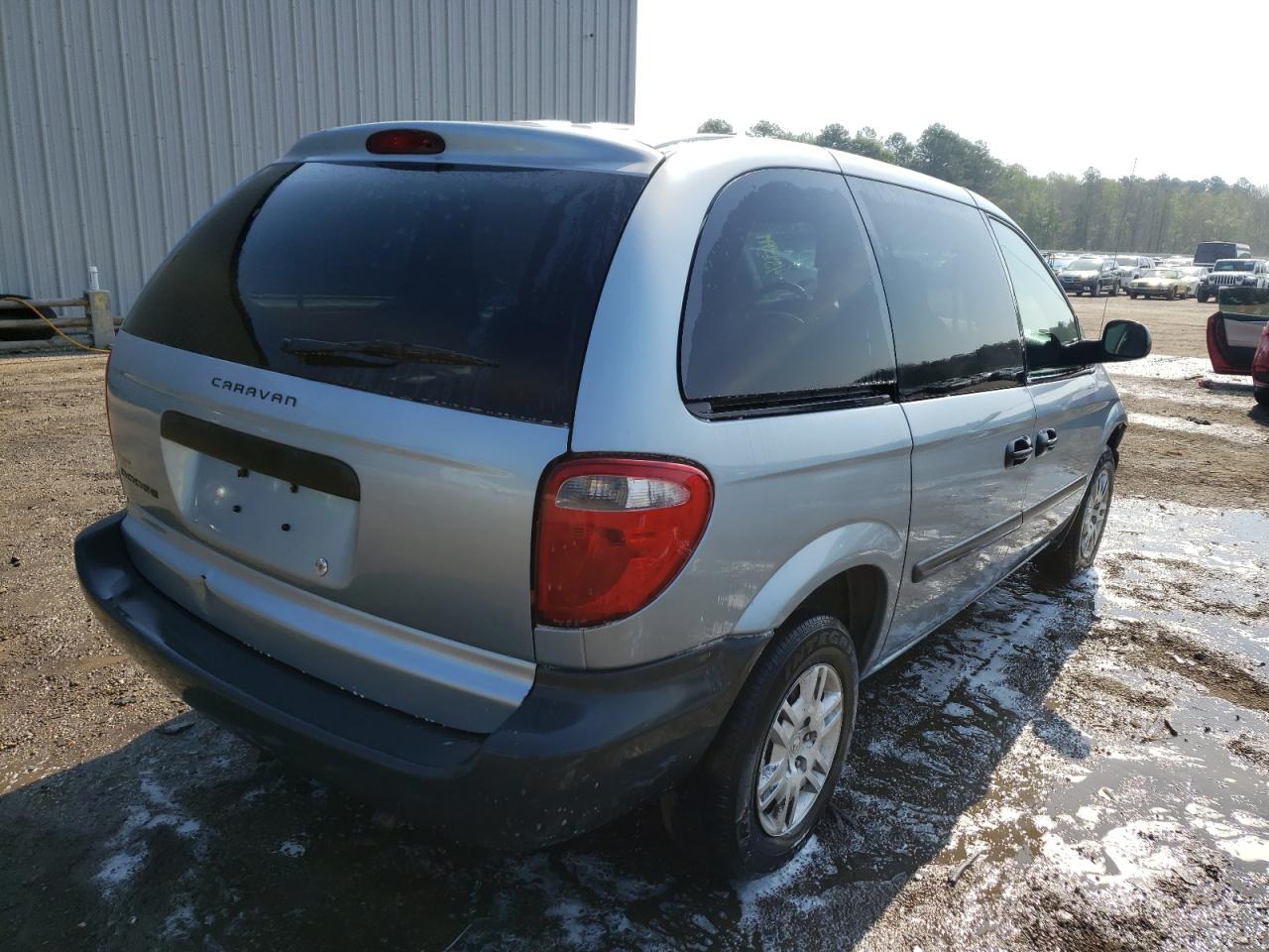 Photo 4 from auction – 2005 DODGE CARAVAN SE with VIN 1D4GP25E05B315714