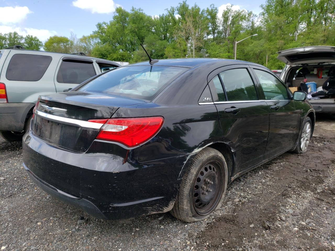 Photo 4 from auction – 2013 CHRYSLER 200 LX with VIN 1C3CCBAB9DN606183