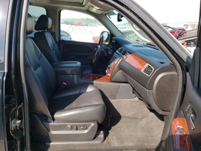 Photo 5 from auction – 2013 CHEVROLET AVALANCHE with VIN 3GNTKGE78DG138688