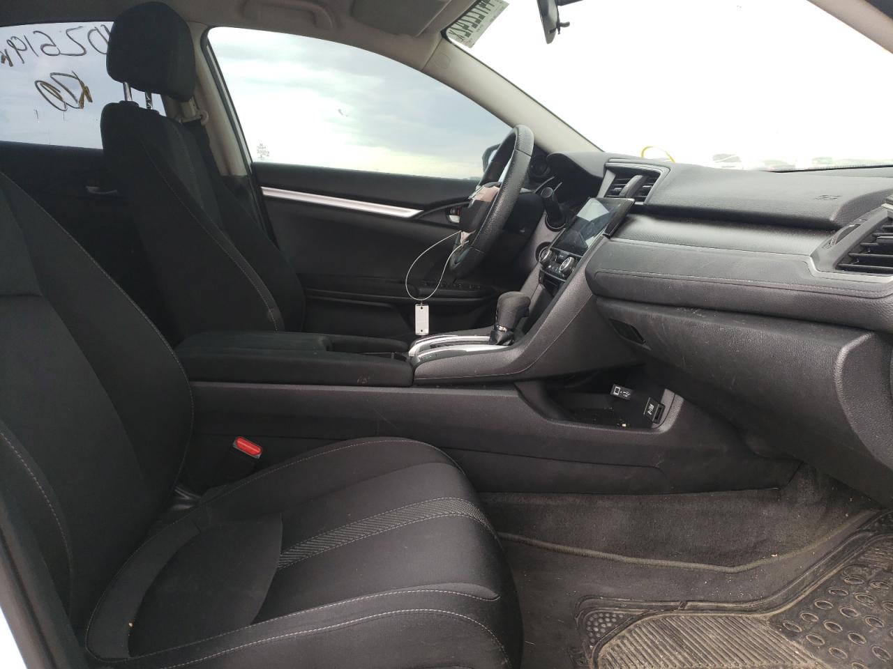 Photo 5 from auction – 2018 HONDA CIVIC LX with VIN 2HGFC2F57JH025038