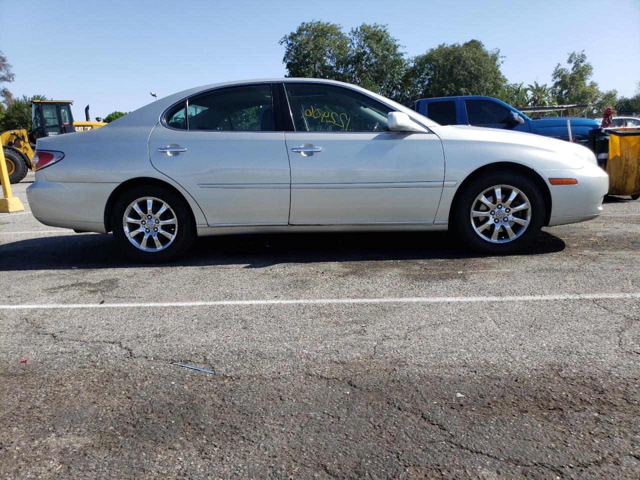 Photo 9 from auction – 2003 LEXUS ES 300 with VIN JTHBF30G730111735