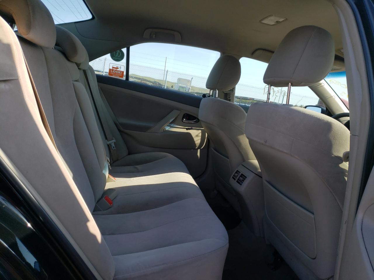 Photo 6 from auction – 2011 TOYOTA CAMRY HYBR with VIN 4T1BB3EK6BU142245