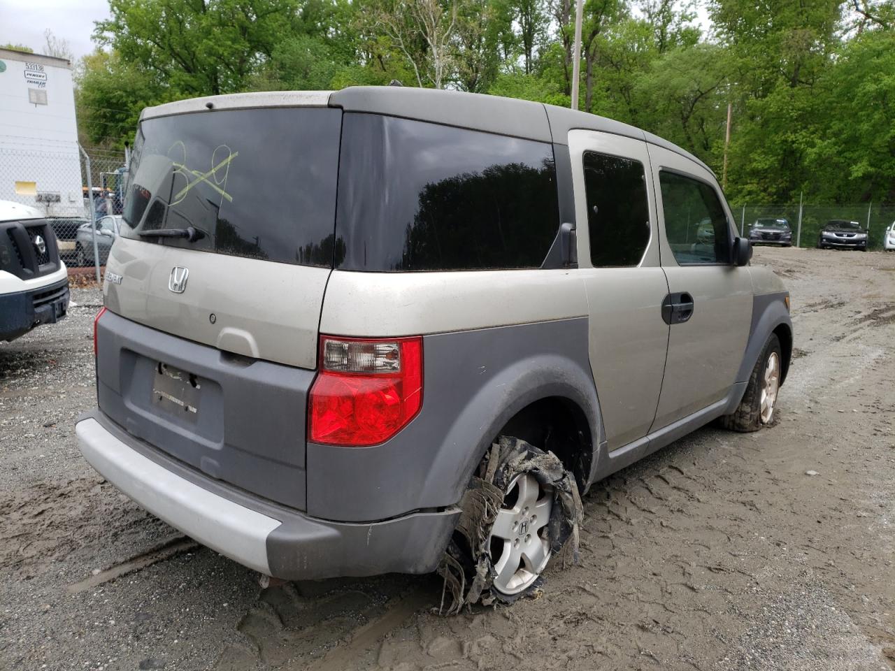 Photo 4 from auction – 2003 HONDA ELEMENT EX with VIN 5J6YH28563L021147