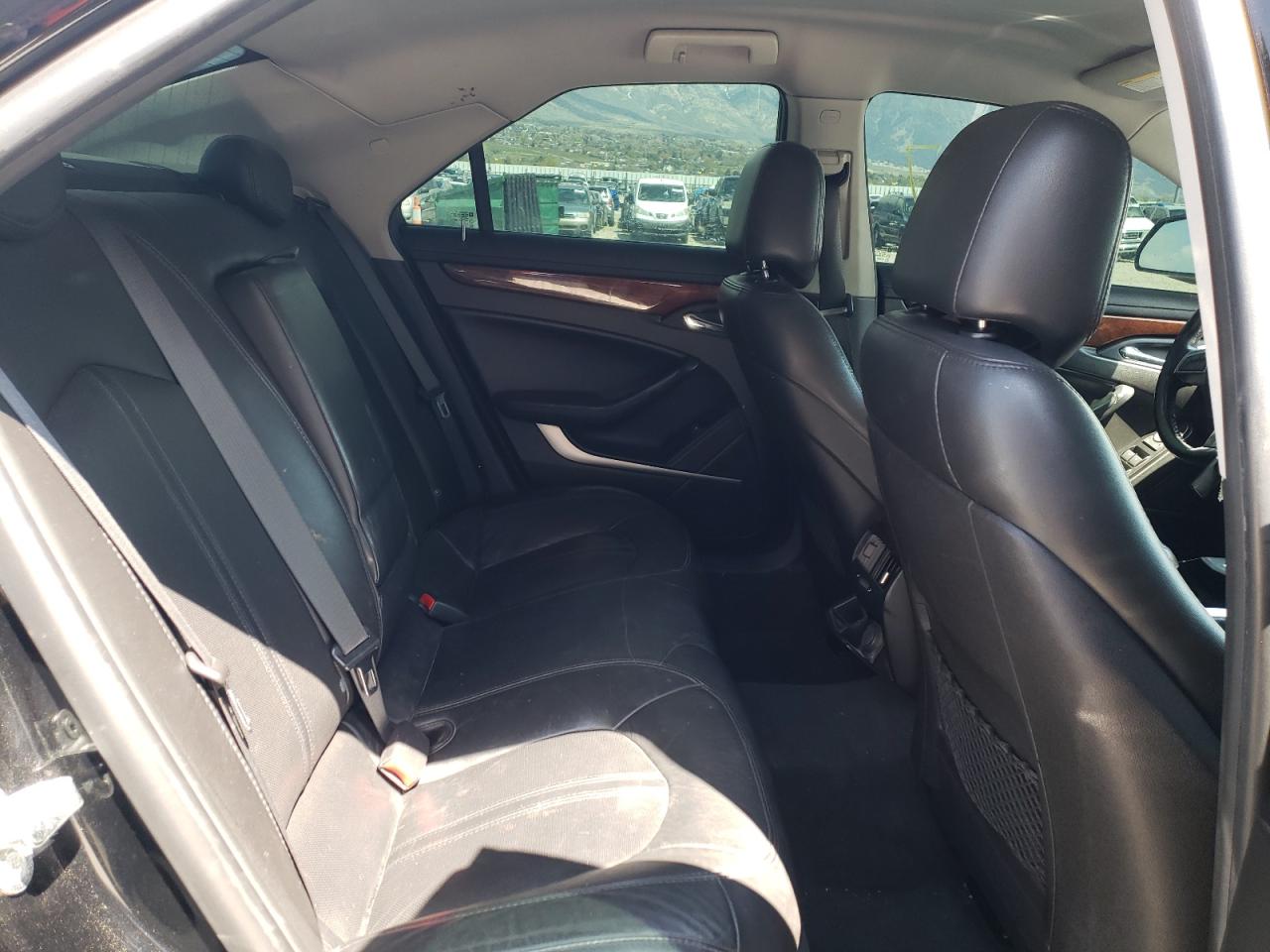 Photo 6 from auction – 2011 CADILLAC CTS LUXURY with VIN 1G6DG5EY4B0164091