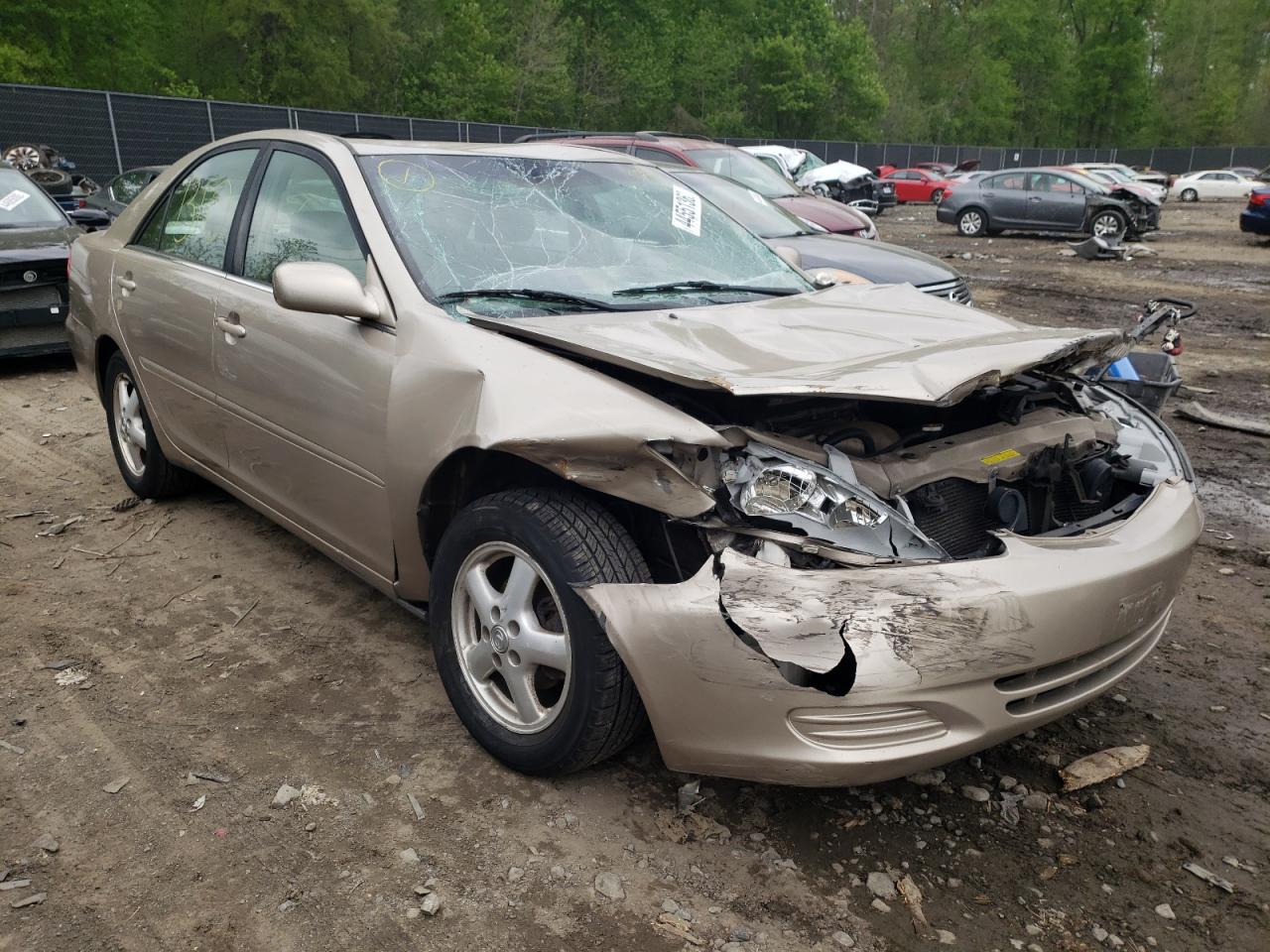 TOYOTA CAMRY LE 2003 with VIN 4T1BE32K93U704457 - Photo from auction