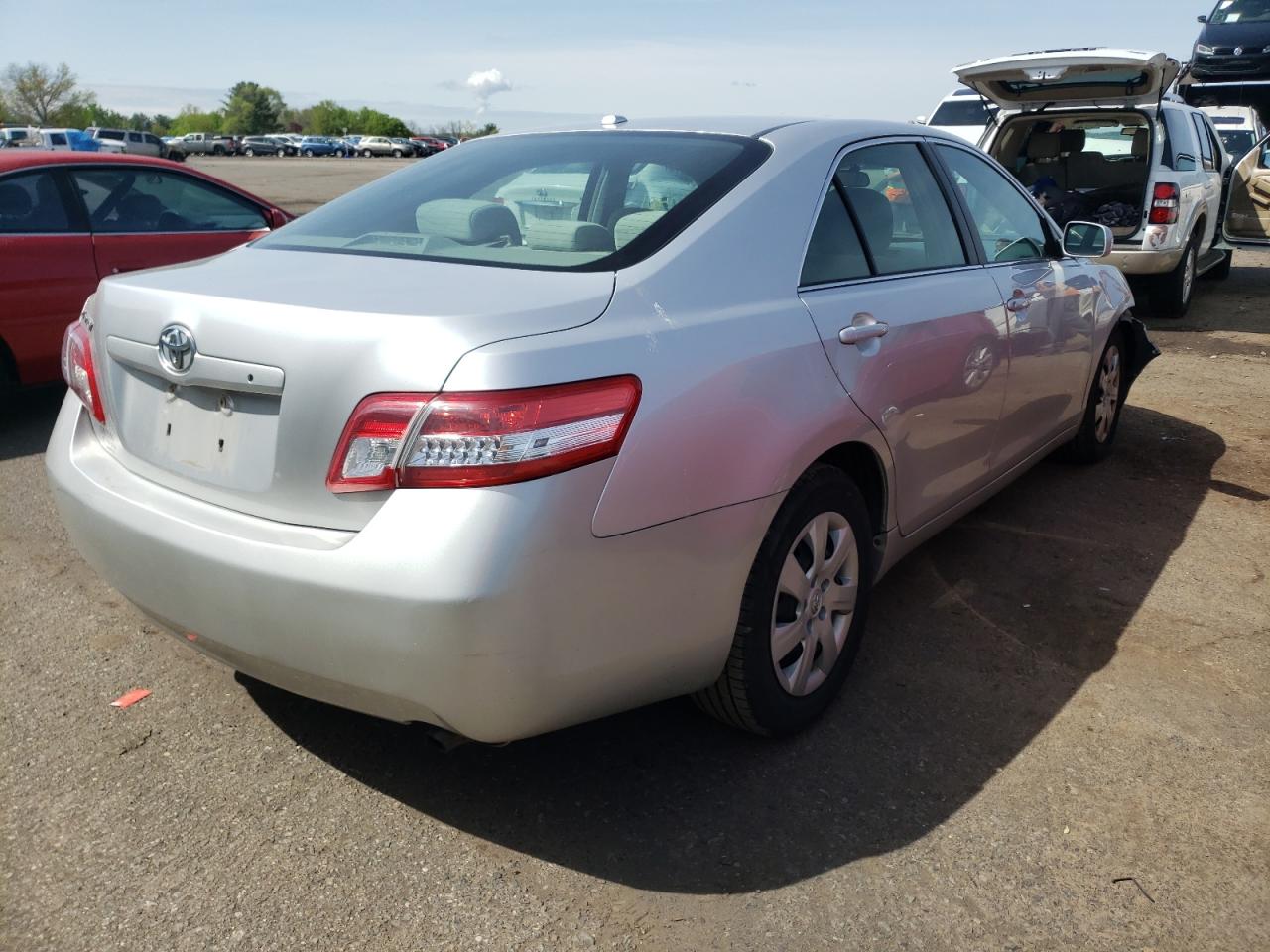 Photo 4 from auction – 2011 TOYOTA CAMRY BASE with VIN 4T1BF3EKXBU660301