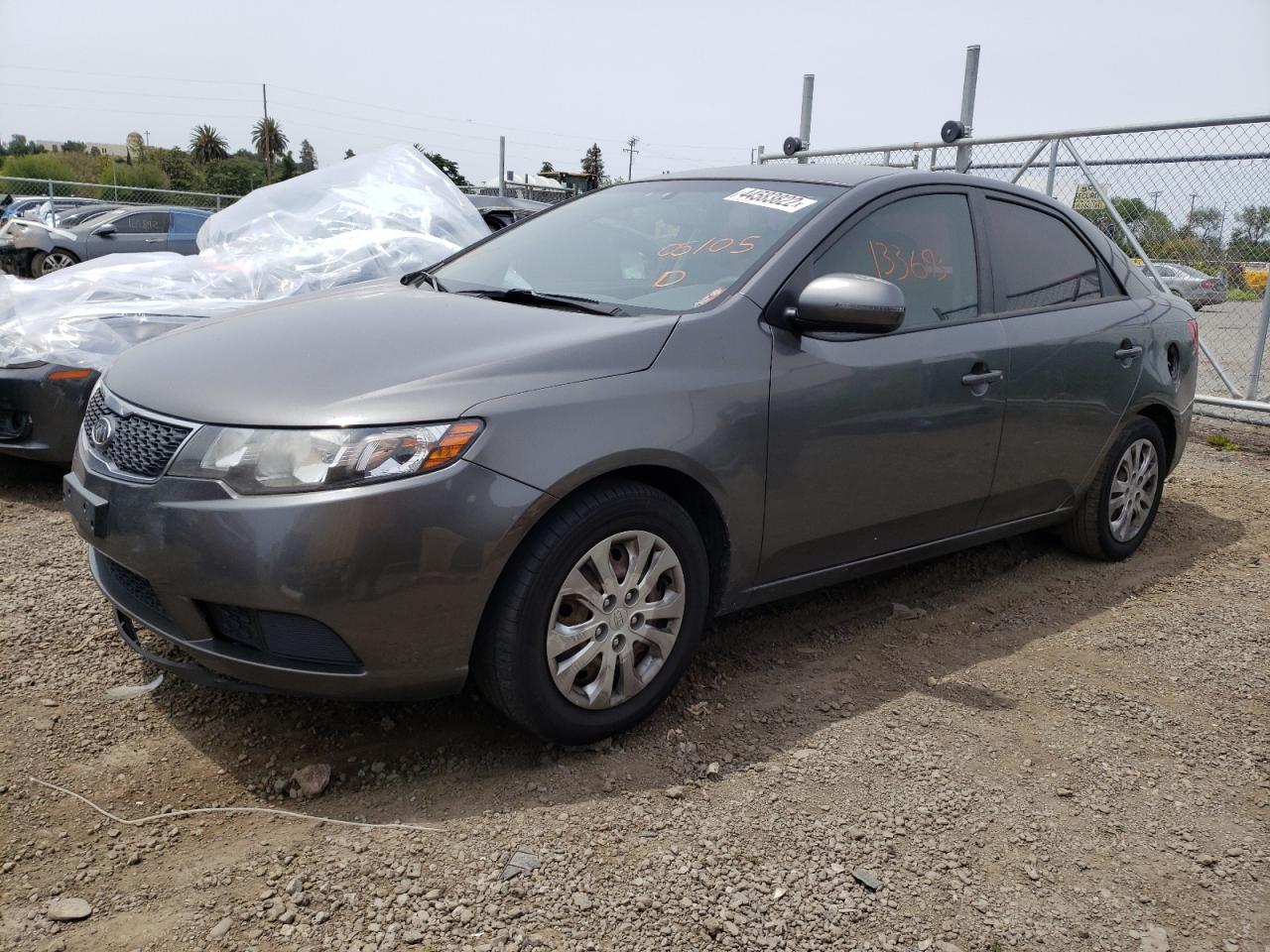Photo 2 from auction – 2013 KIA FORTE EX with VIN KNAFU4A24D5725046