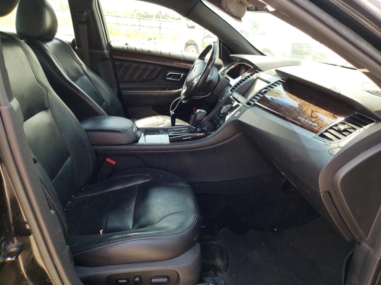 Photo 5 from auction – 2015 FORD TAURUS LIM with VIN 1FAHP2F95FG208560