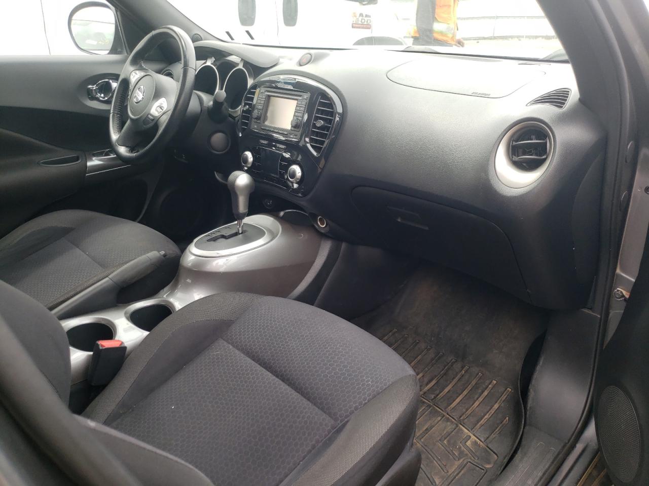 Photo 5 from auction – 2012 NISSAN JUKE S with VIN JN8AF5MV4CT112975