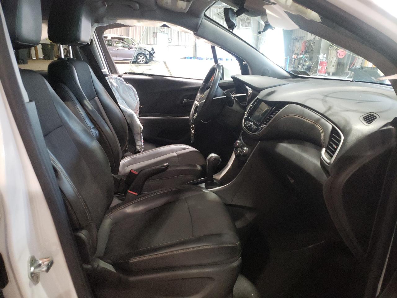 Photo 5 from auction – 2019 CHEVROLET TRAX 1LT with VIN KL7CJLSB4KB910331