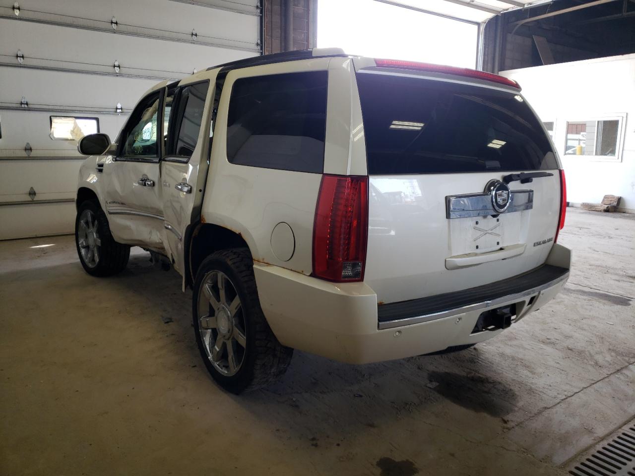 Photo 3 from auction – 2008 CADILLAC ESCALADE L with VIN 1GYFK63868R156716