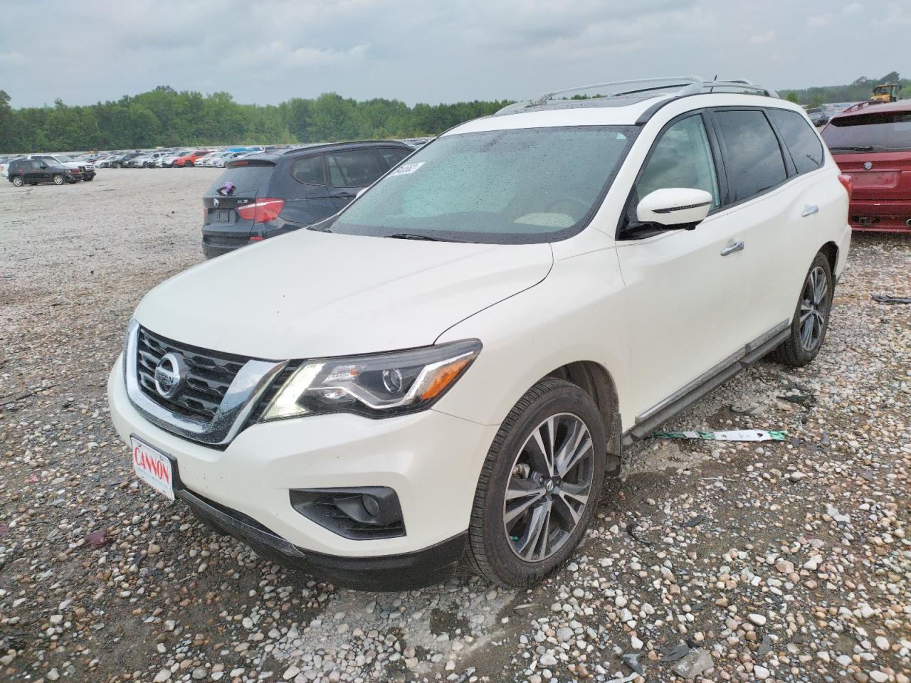 Photo 2 from auction – 2017 NISSAN PATHFINDER with VIN 5N1DR2MM9HC908159