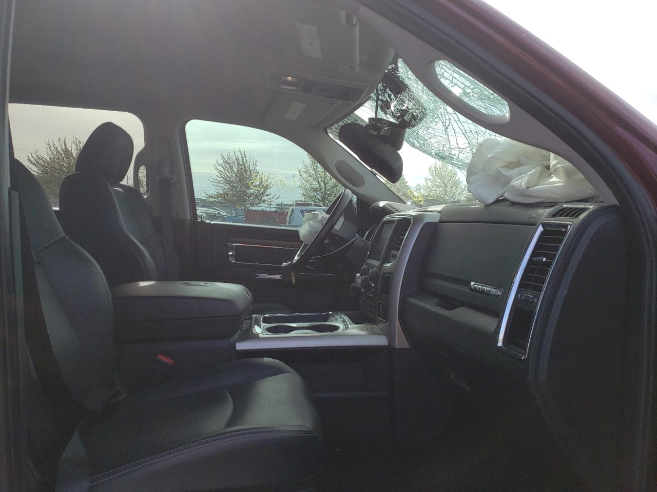 Photo 5 from auction – 2017 RAM 1500 LARAM with VIN 1C6RR7VT8HS510130