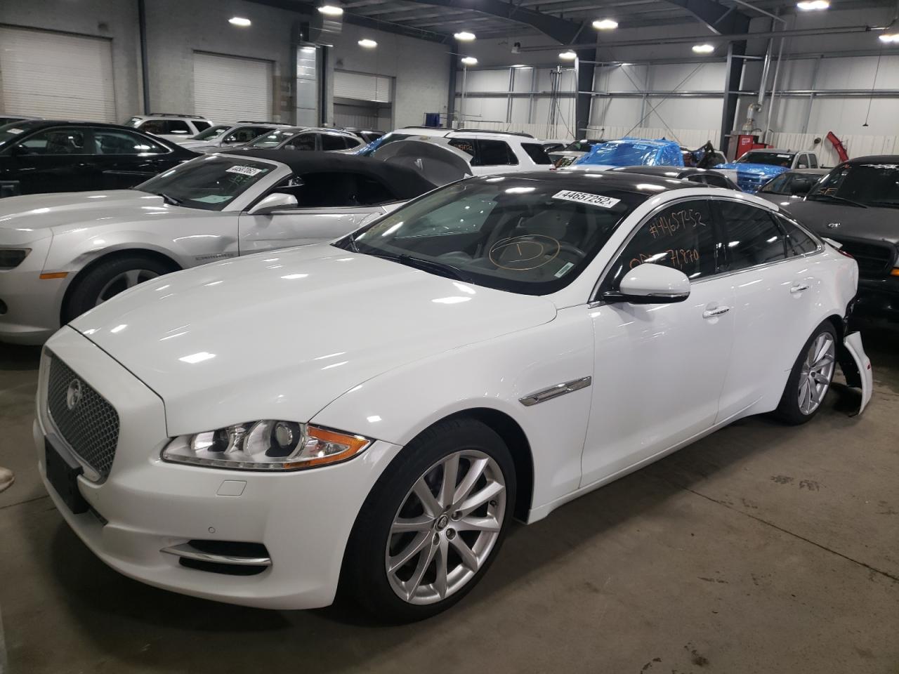 Photo 2 from auction – 2013 JAGUAR XJ with VIN SAJWA1C74D8V40255