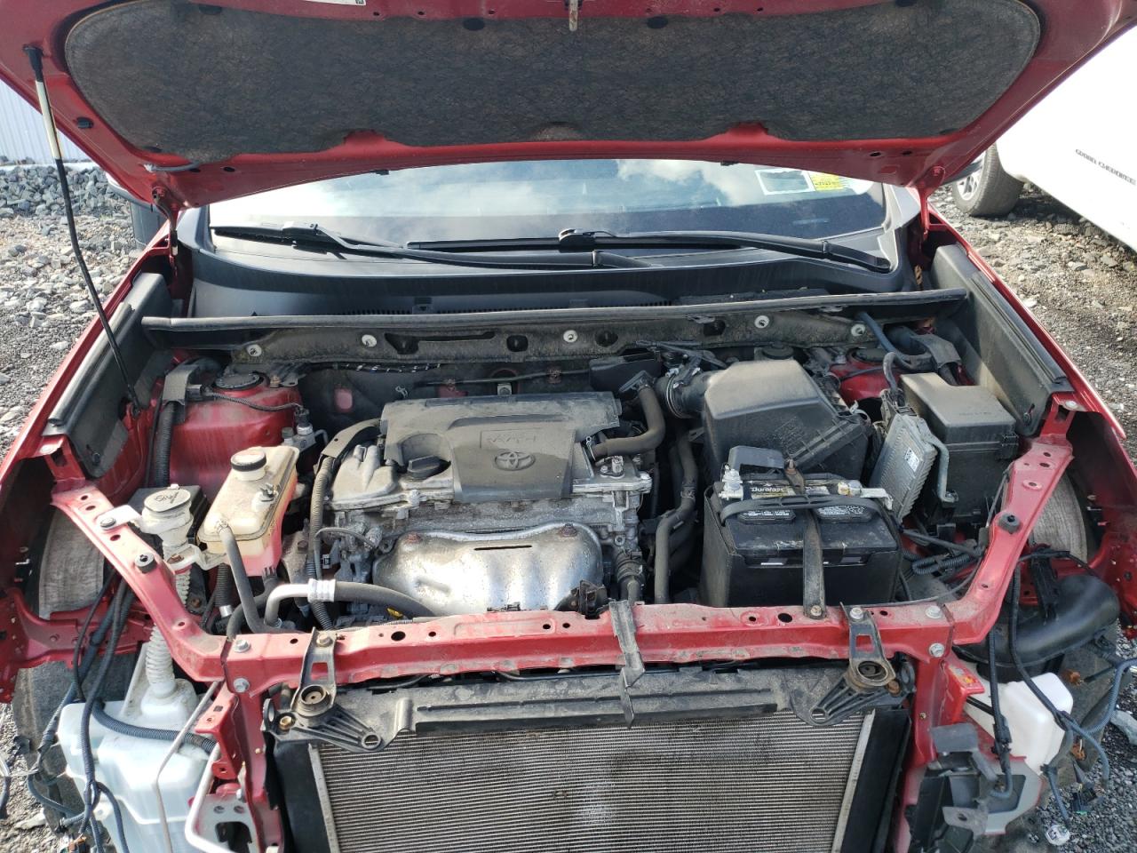 Photo 12 from auction – 2015 TOYOTA RAV4 XLE with VIN JTMRFREV8FJ048573